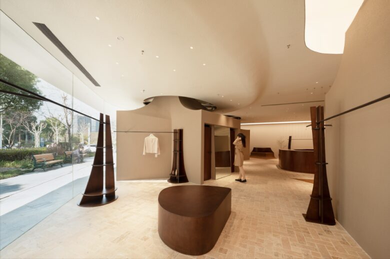 MOMO ERA store by Atelier d’More