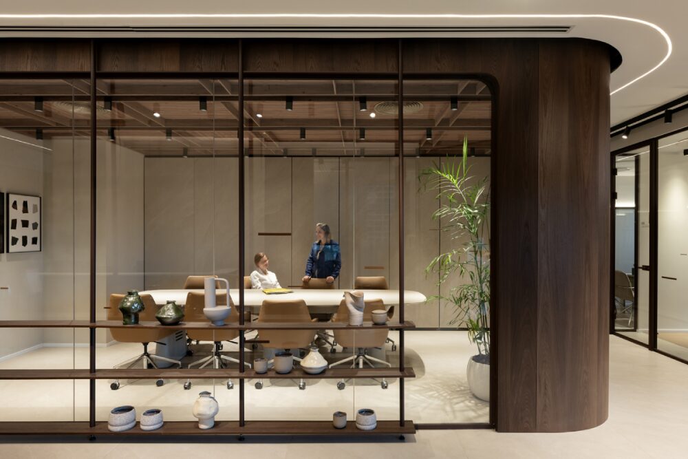 Abu Law Office by EN Design Studio