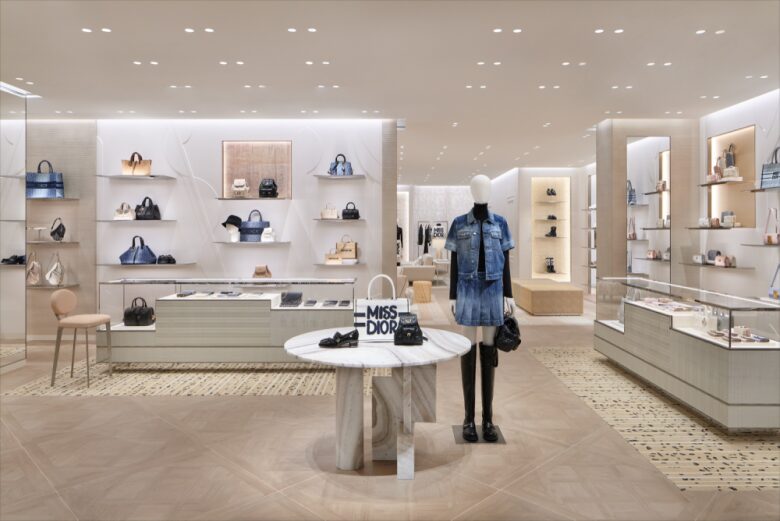 Dior store