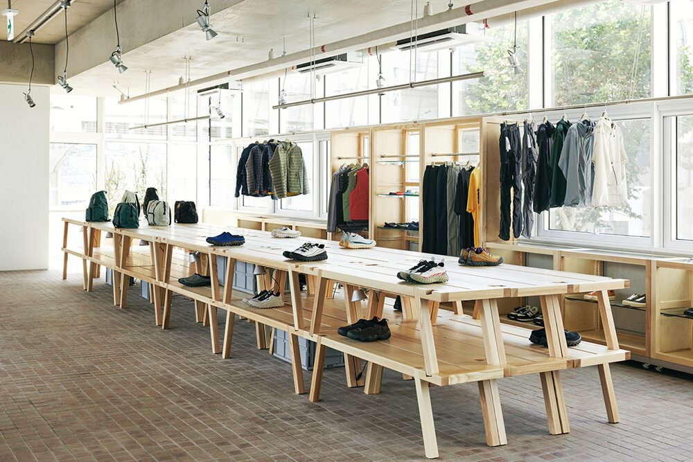Khakis Seongsu Flagship Store by COM