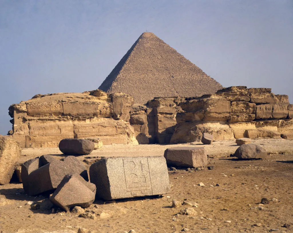 Pyramids, Giza, Egypt, 1984. The Pyramids, the tombs of the pharoahs Menkaure, Khafre and Khufu, dating from around 2000 BC, Giza, Egypt. Artist Ethel Davies. (Photo by EMD/Then and Now Images/Heritage Images via Getty Images