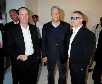 LONDON - JUNE 19:  (EMBARGOED FOR PUBLICATION IN UK TABLOID NEWSPAPERS UNTIL 48 HOURS AFTER CREATE DATE AND TIME) (L-R) Artist Richard Prince, art dealer Larry Gagosian and artist Damien Hirst attend the private view of Richard Prince