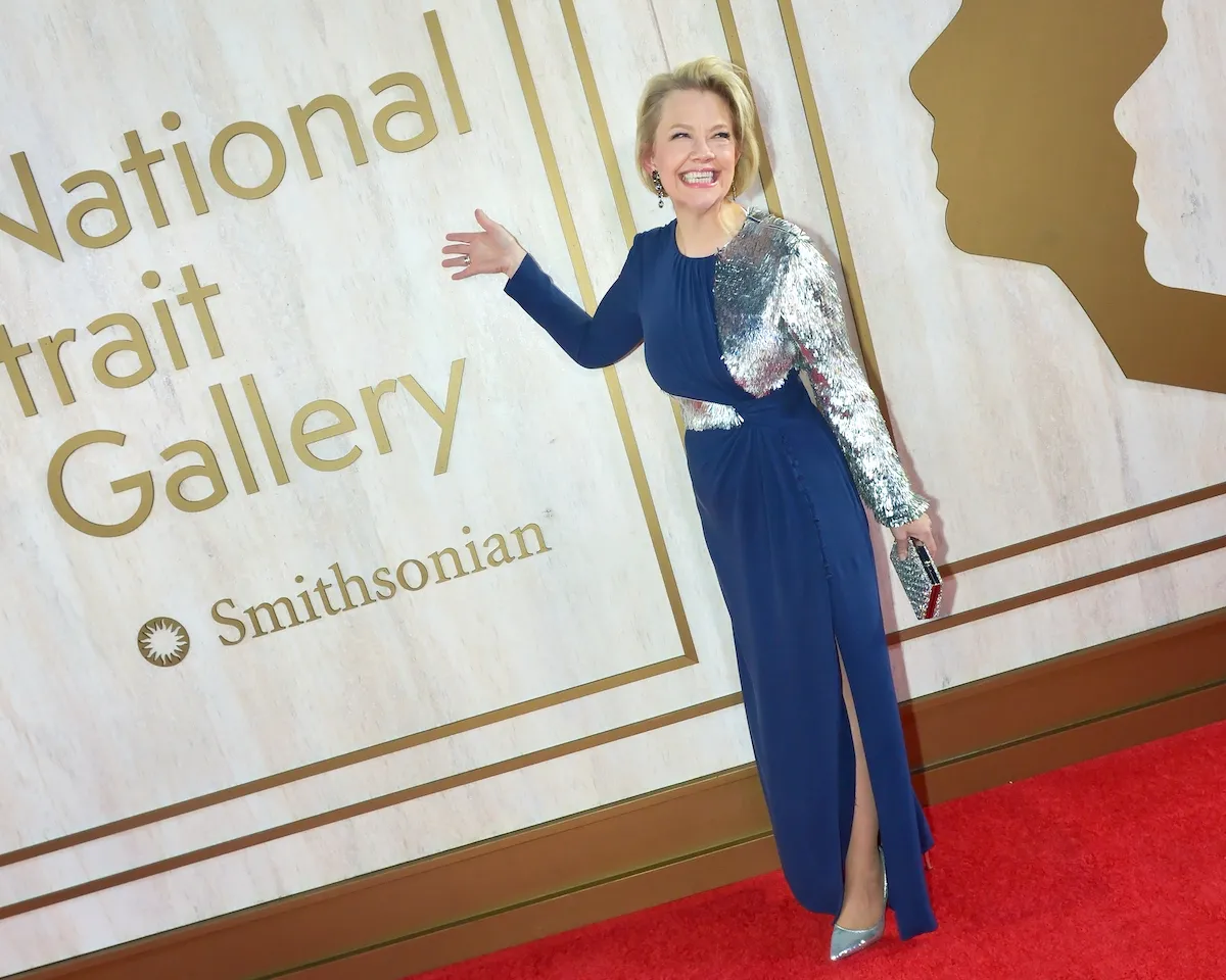 A woman in a dress next to the logo for the National Portrait Gallery.