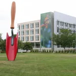 At Meredith Corporation headquarters (Better Homes and Gardens and other media) in Des Moines, Iowa, the giant trowel on the lawn is by Claes Oldenburg and Coosje Van Bruggen.  (Photo by Robert Cross/Chicago Tribune/Tribune News Service via Getty Images)