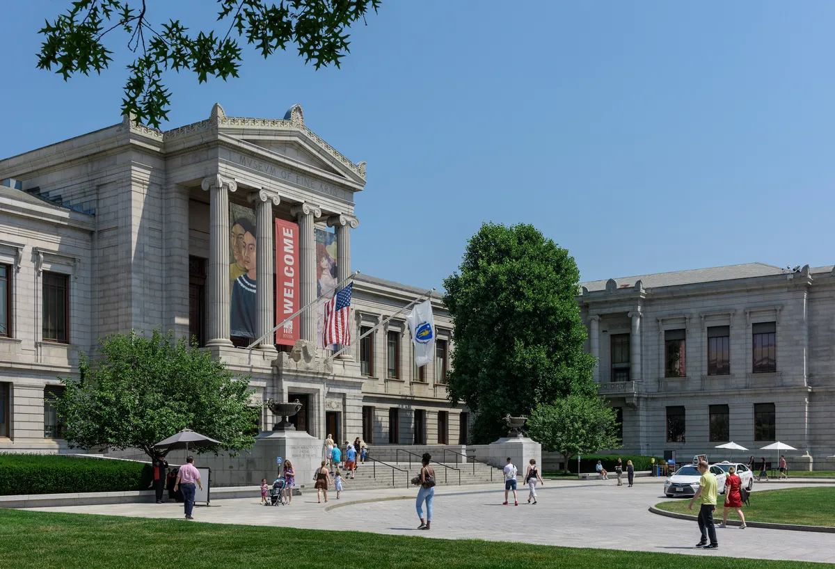 Exterior view of the entrance to the Museum of Fine Arts, Boston.
