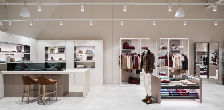 Brunello Cucinelli Outlets 12