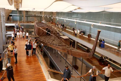 Tourists visit King Khufu
