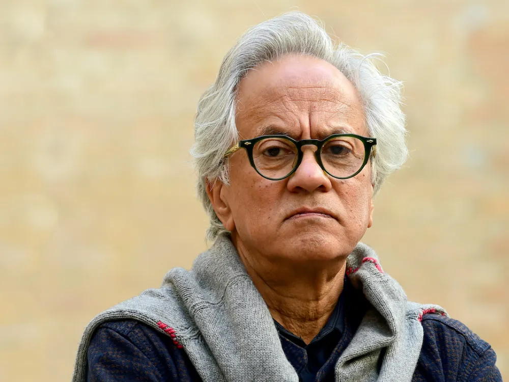 Portrait of Anish Kapoor.