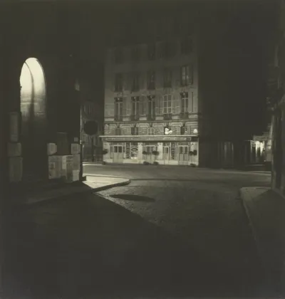 André Kertész, Théâtre Odéon at Night, 1925–26