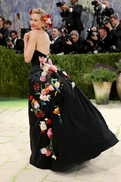 NEW YORK, NEW YORK - MAY 04: Naomi Watts attends the 2026 Met Gala celebrating 