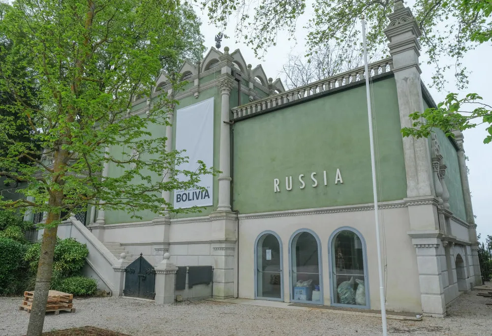 VENICE, ITALY - APRIL 16: (EDITORIAL USE ONLY) Russia